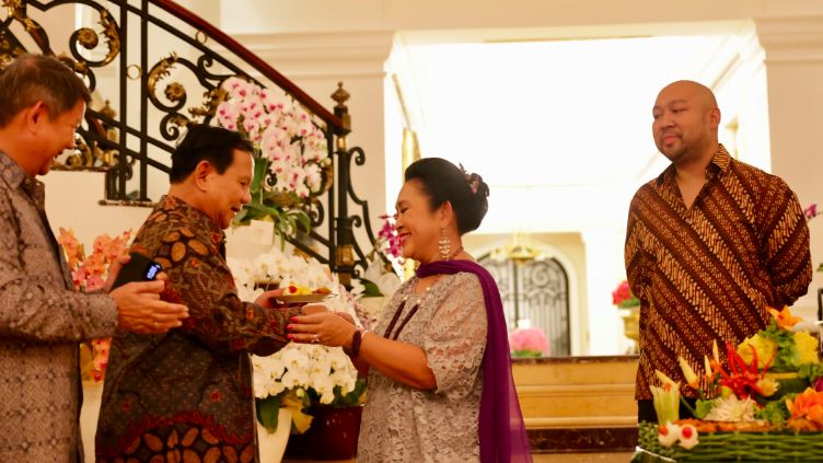 Prabowo Subianto Hadiri Ulang Tahun ke-65 Titiek Soeharto