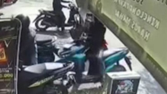 Gagal Bawa Kabur Motor, Maling di Cengkareng Malah Tewas Dihabisi Warga