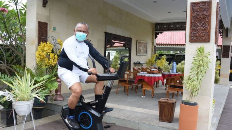 Kondisi Gubernur Gorontalo Rusli Habibie Positif Omicron Usai dari Jakarta: Batuk Kering dan Demam, Kini Sudah Bisa Olahraga