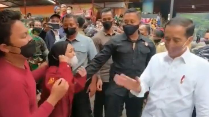 Viral Momen Pedagang Bogor Curhat ke Jokowi sampai Histeris: Paman Saya Tolak Pungli tapi Ditangkap Polisi