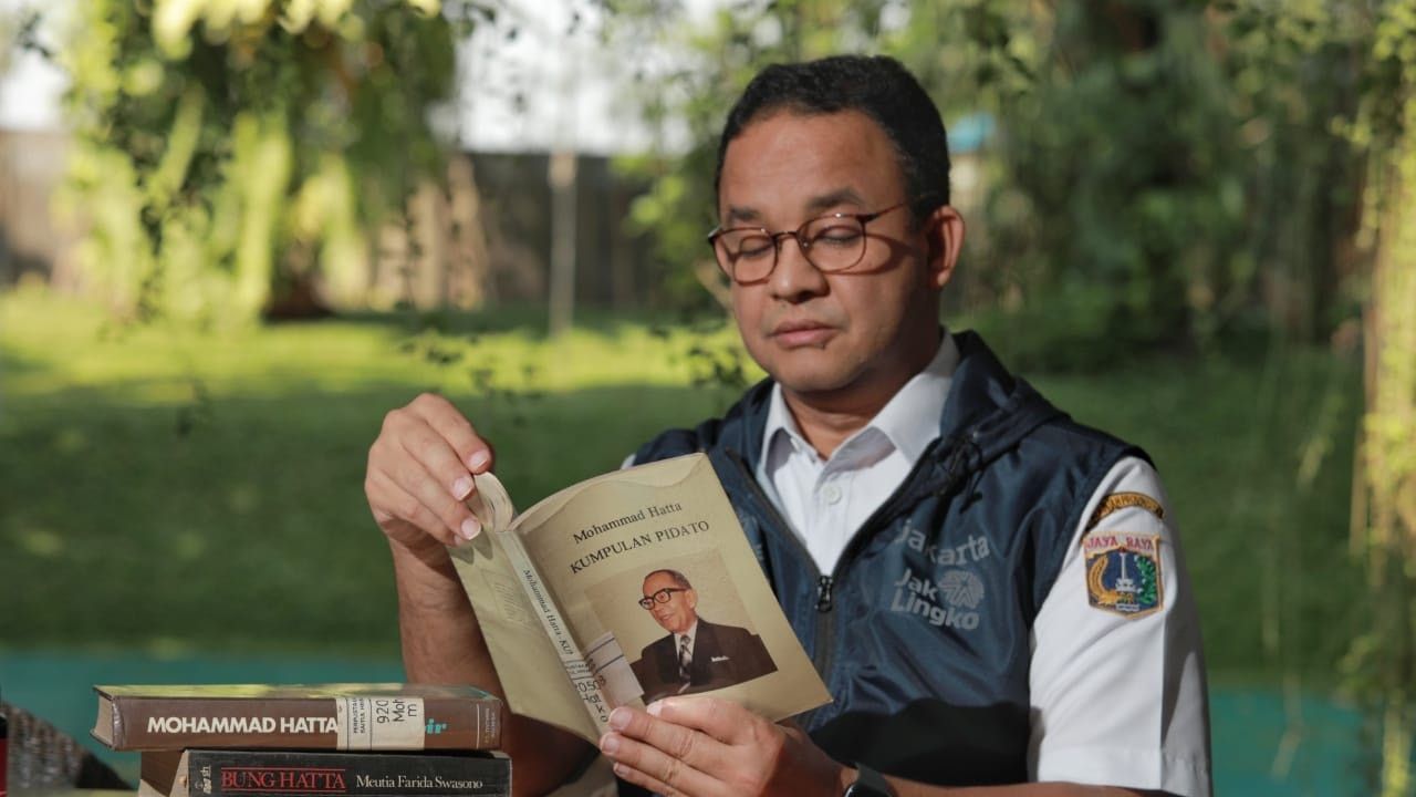 Anies Pamer Baca Buku Bung Hatta, Ferdinand Singgung Korupsi Modus Kelebihan Bayar: Kalo Masih Hidup, Beliau Akan Marah