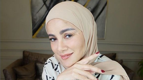 Pakai Baju Tembus Pandang, Olla Ramlan Disarankan Lepas Hijab: Kalau Mau Kelihatan Seksi Jangan Pakai Kerudung