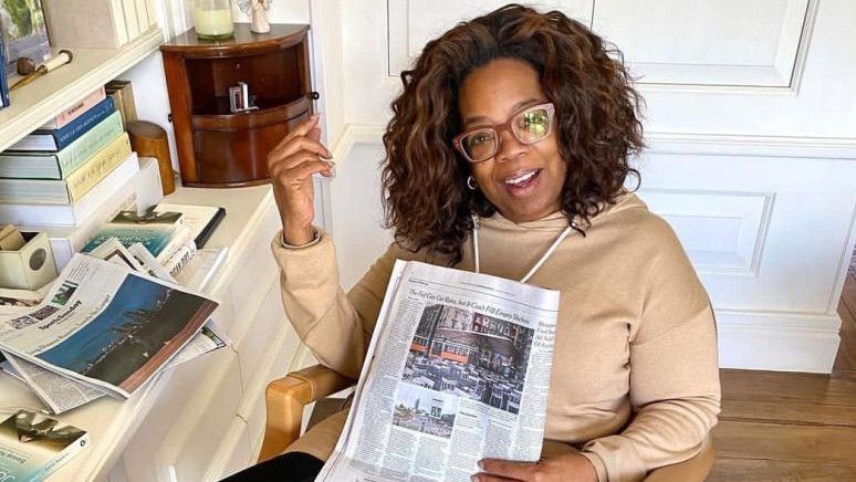Penuh Haru, Oprah Winfrey Muncul Bawa Kabar Duka