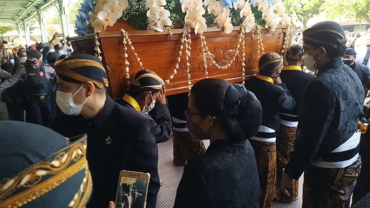 Suasana Khidmat Iringi Pemakaman KGPAA Mangkunegara IX, Berikut Pejabat yang Hadir