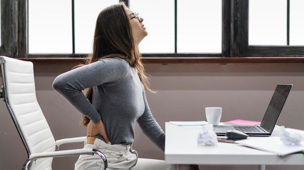 Jangan Disepelekan, Nyeri Pinggang Bisa Bahaya Bagi Kesehatan di Masa Depan