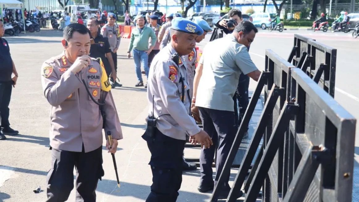 3.286 Personel Gabungan Dikerahkan untuk Amankan Demo di Gedung DPR dan Patung Kuda