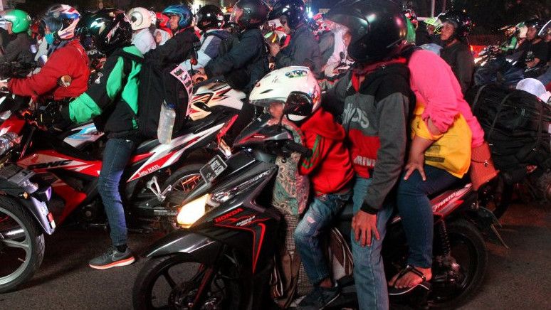 Puncak Arus Mudik di Kalimalang Bekasi Terjadi H-3 Lebaran, Polisi Minta Warga Atur Perjalanan ke Kampung Halaman