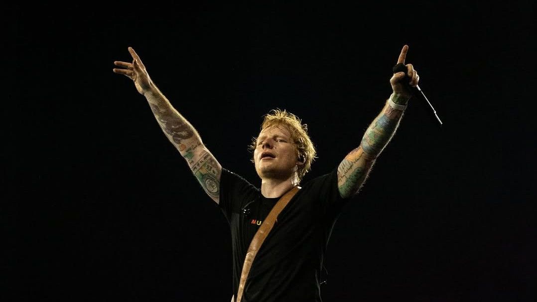 Viral Konser Ed Sheeran di Pinggir Jalan Dibubarkan Polisi India, Begini Pembelaannya