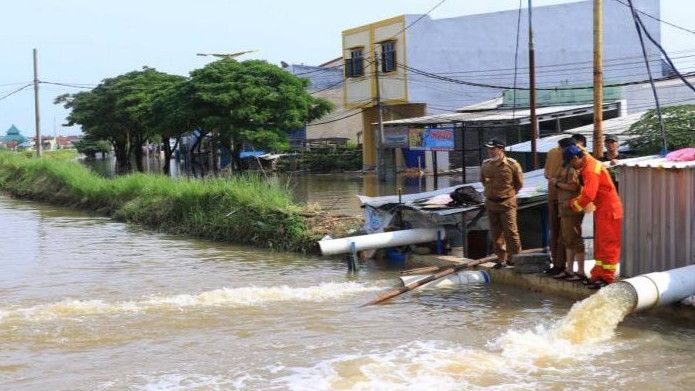 4 Mesin Pompa Diaktifkan, Banjir di Kota Tangerang Berangsur Surut