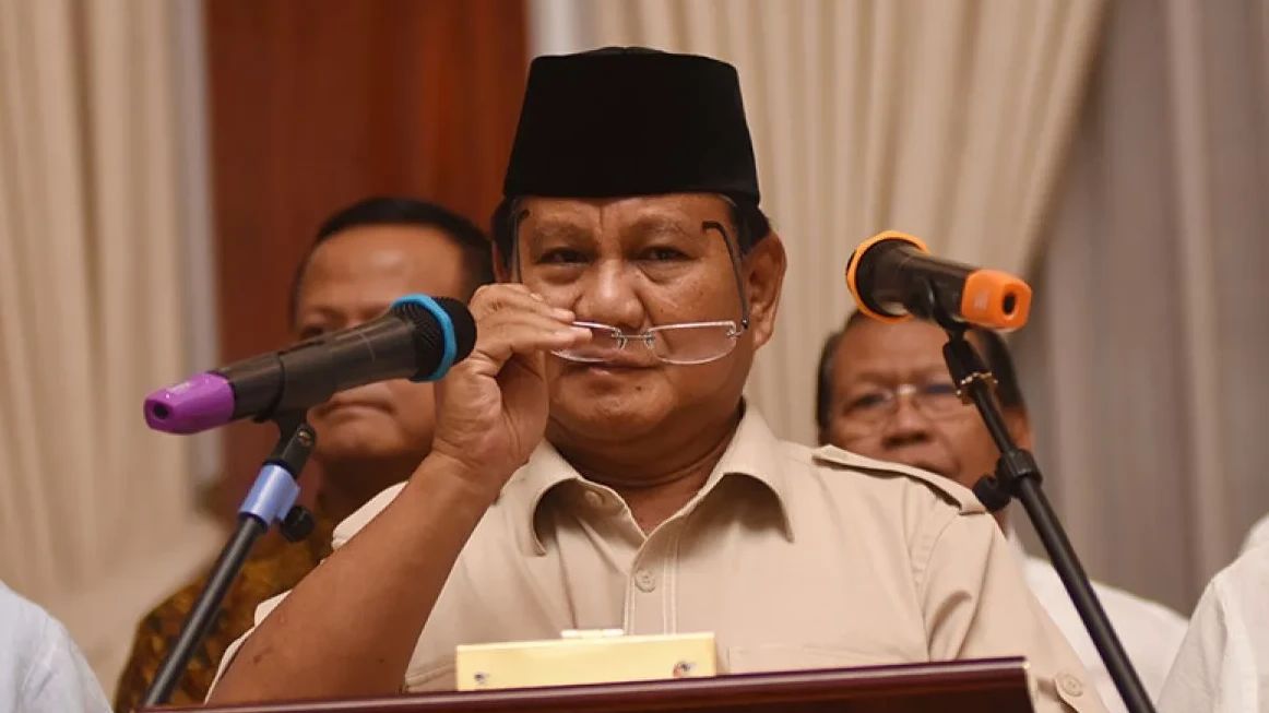 Prabowo Tak Mau Ada Lansia 70 Tahun Masih Narik Becak