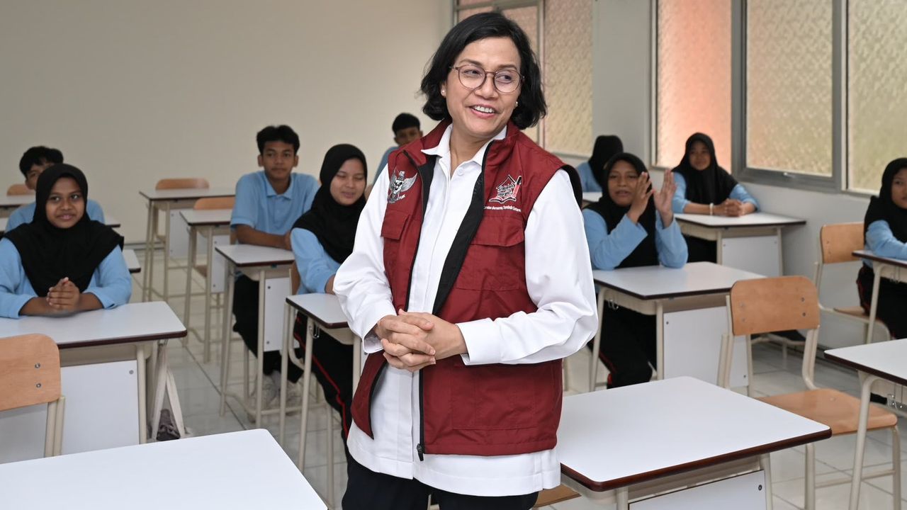 Minta Anak Sekolah Rakyat Berpikir Positif, Sri Mulyani: Negara Pelihara Kalian
