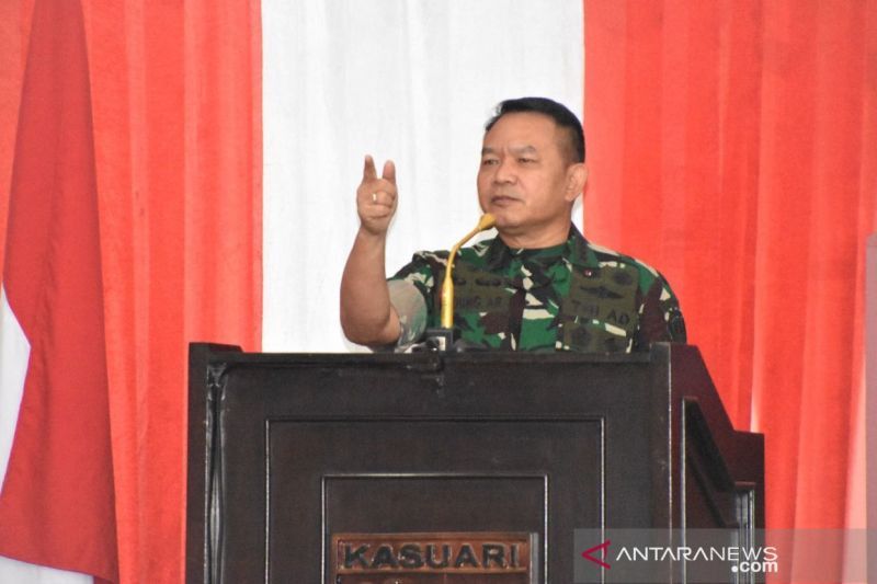 Sudah Pelukan dengan Panglima TNI, MKD Batal Panggil KSAD Jenderal Dudung Soal Kasus Effendi Simbolon