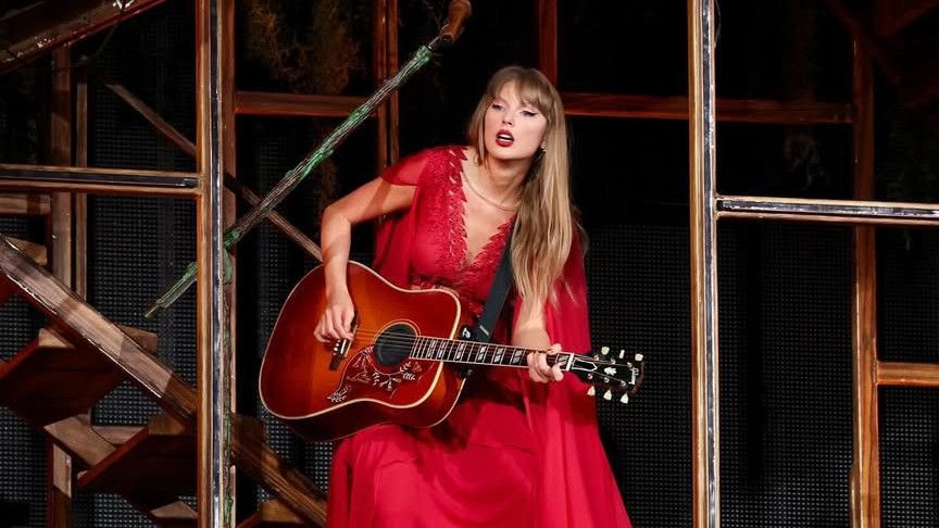 Taylor Swift Girang Isi Soundtrack Toy Story 5, Kembali Nyanyikan Musik Country