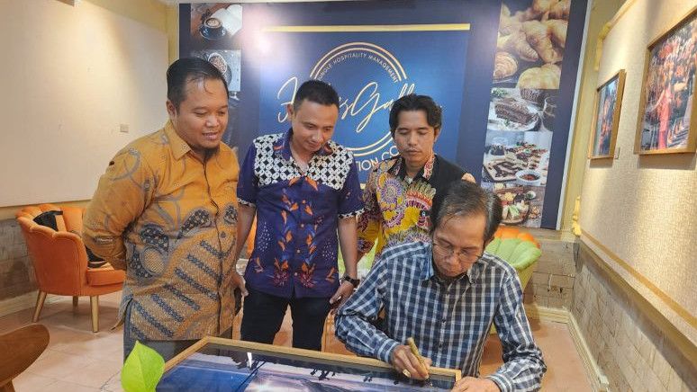 Ketua DPRD Surabaya Klaim Ide ASN Kerja dari Luar Kantor Terobosan Kreatif, 
