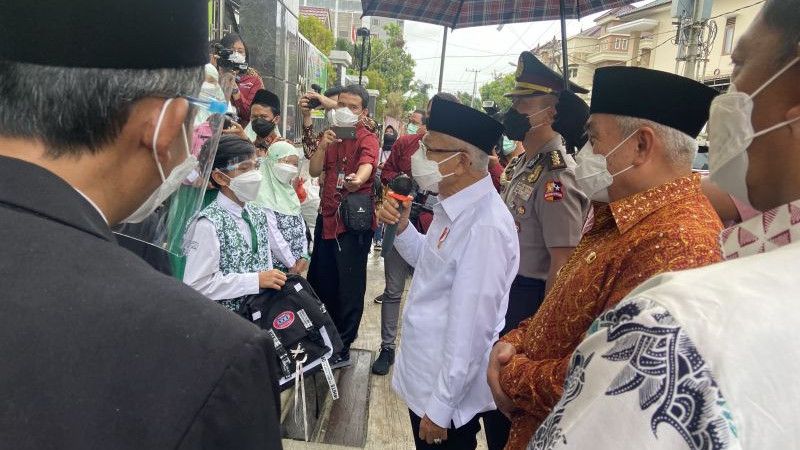 Temui Anak SD Muhammadiyah di Samarinda, Wakil Presiden Ma'ruf Amin: Siapa Mau Jadi Wapres?