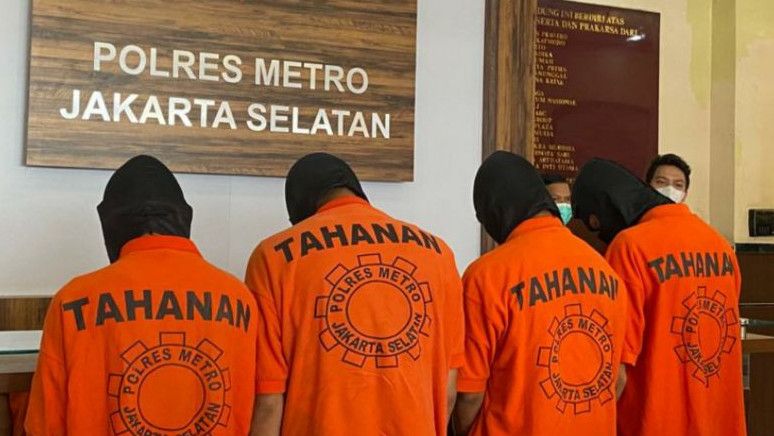 Polres Metro Jakarta Selatan Tangkap 5 Tersangka Prostitusi Online Anak di Bawah Umur