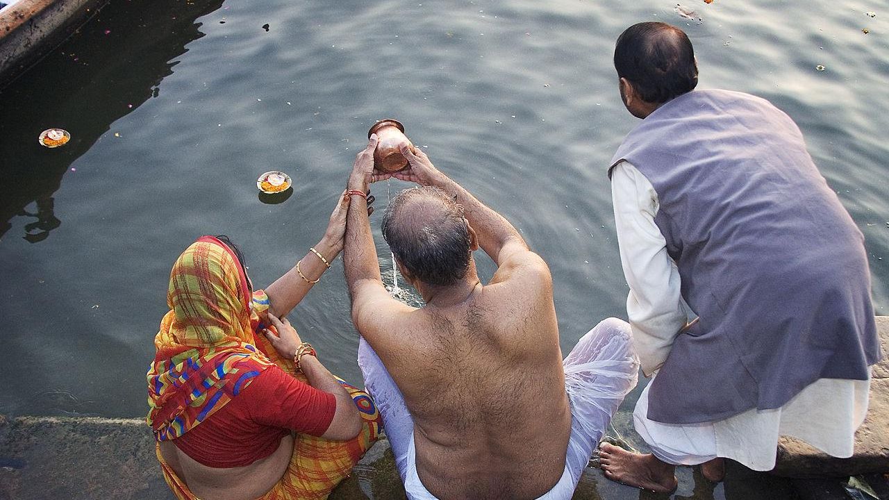 Ritual di sungai Gangga