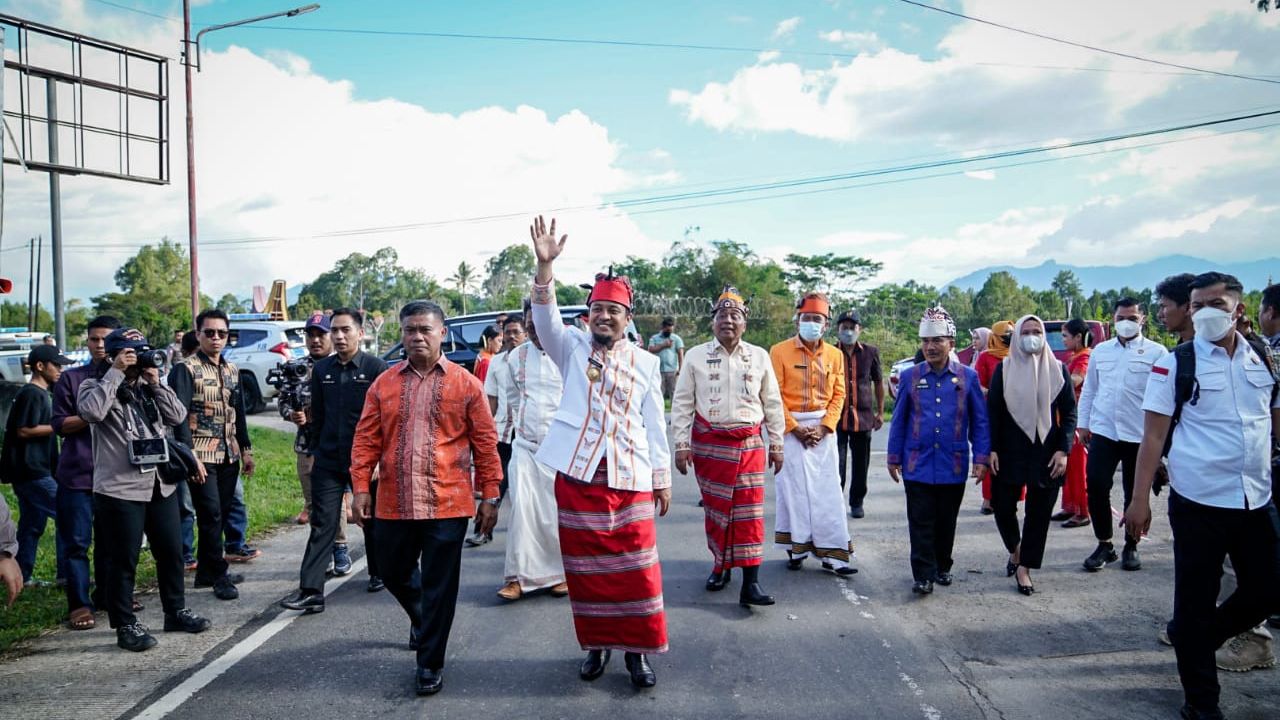 Gubernur Sulsel Sudirman Sulaiman Terus Dorong Pembangunan di Tana Toraja