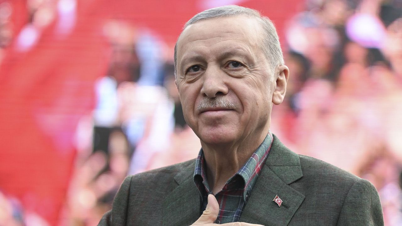 Turki Diguncang Bom, Erdogan: Teroris Takkan Berhasil Hancurkan Perdamaian di Sini!
