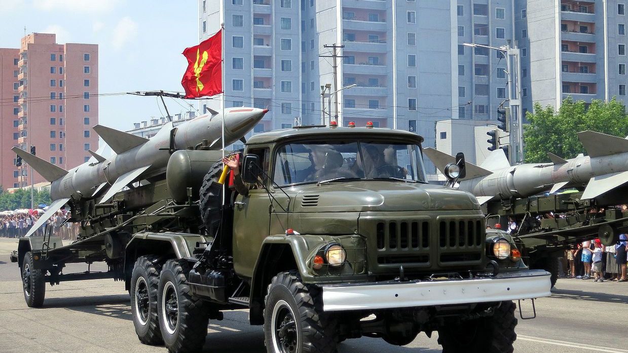 Korea Utara Tembakkan Dua Rudal ke Arah Laut Timur