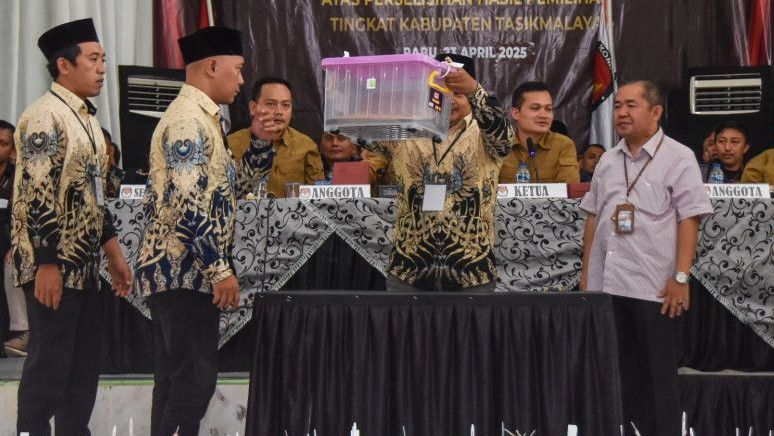 KPU Tasikmalaya Umumkan Pasangan Cecep Nurul Yakin-Asep Sopari Raih Suara Terbanyak PSU