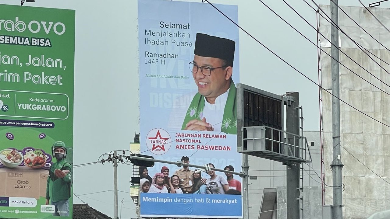 Baliho Selamat Ramadan dari Anies Baswedan Sudah Ada di Jogja, Serius Mau Nyapres?