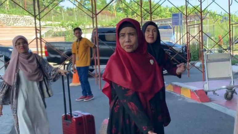 Gubernur Maluku Abdul Gani Kena OTT KPK, Istri dan Anaknya Diterbangkan ke Jakarta