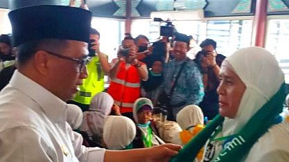 Momen Menhub Budi Karya Dimintai Uang Saku oleh Jemaah Haji: Maaf Bu, Saya Nggak Bawa Dompet..