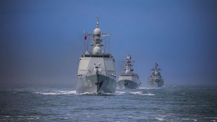 Kapal Perang AS Lintasi Selat Taiwan, Militer China Pantau Ketat