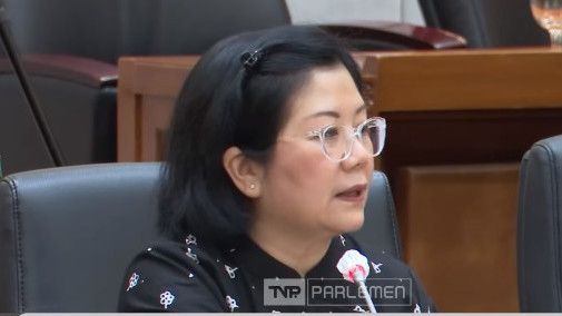 Ahli Gizi Murka Siswa Dapat Menu MBG Burger, Sebut Rasanya Mirip Karton