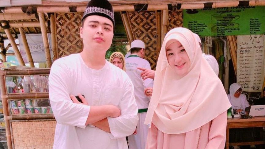 Ameer Azzikra Meninggal Dunia, Larissa Chou: Banyak Kenangan Kita Jadi Keluarga