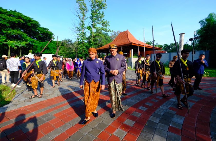 Dua Kali Menjadi Inspektur Upacara HUT ke 279 Kota Solo, Mangkunegara X Suksesor Gibran?