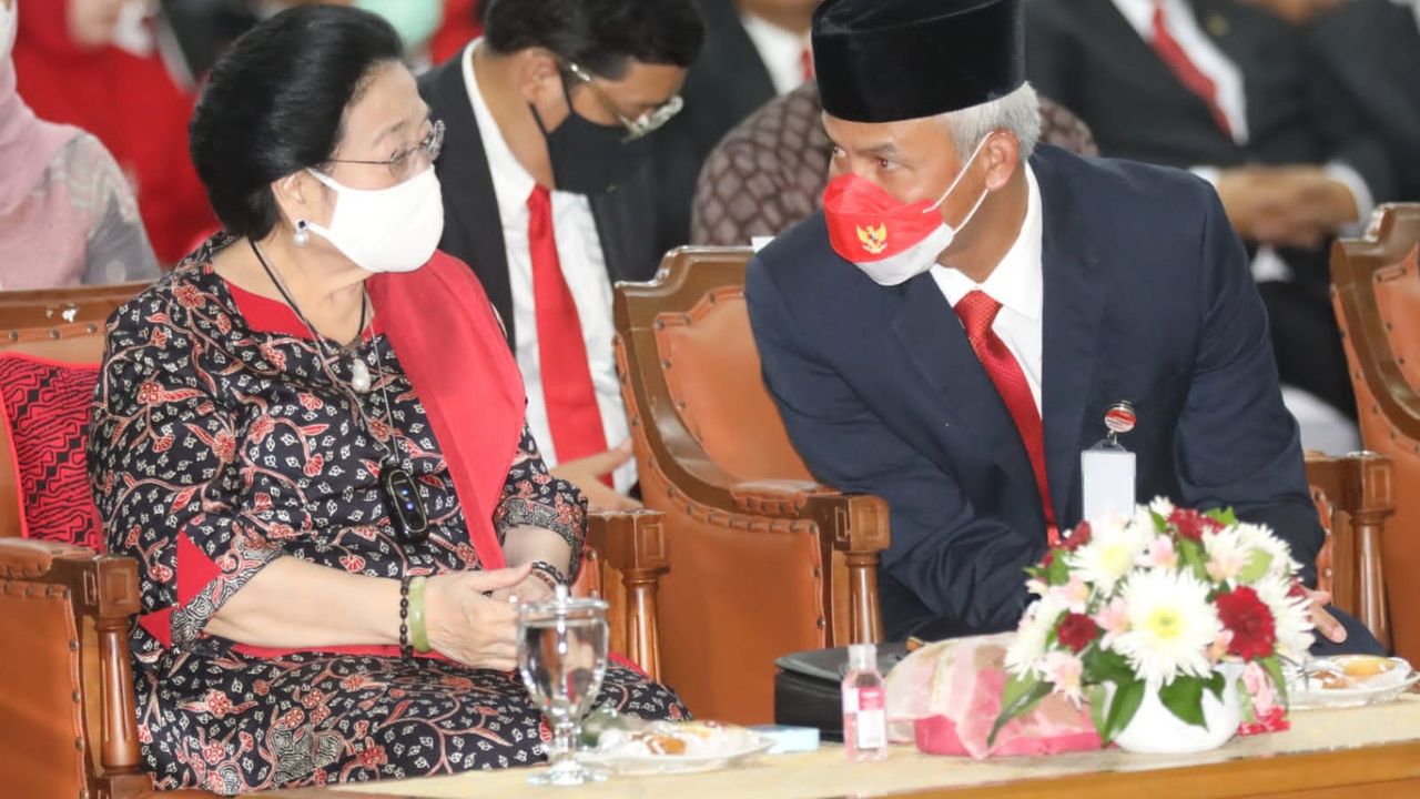 Di Depan Megawati, Ganjar Pamer Jateng Punya Kepala Daerah Perempuan Terbanyak