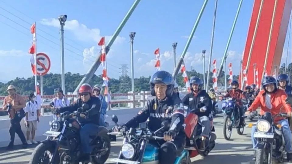 Pamer Motoran di Jalan Tol ke IKN Bareng Raffi Ahmad, Jokowi: Pak Basuki Ngebut Terus