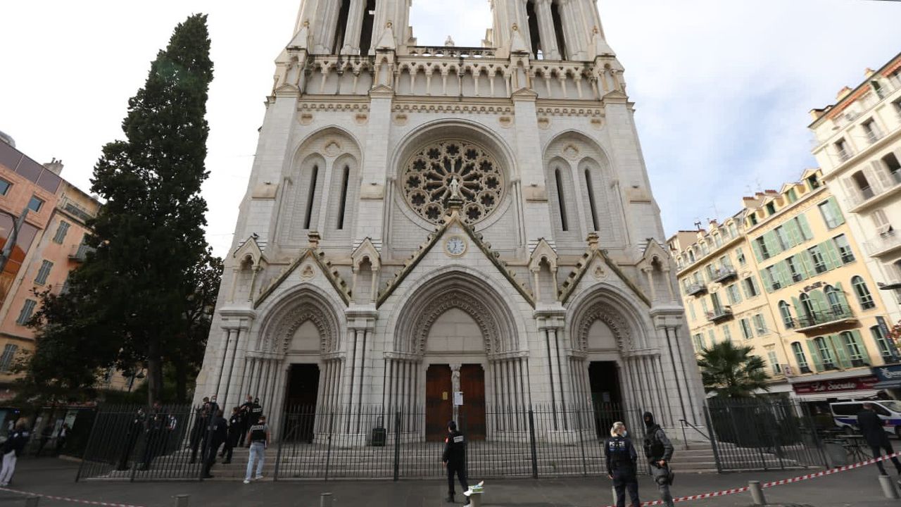 Gereja Katolik Kecam Pembunuhan di Basilika Notre-Dame