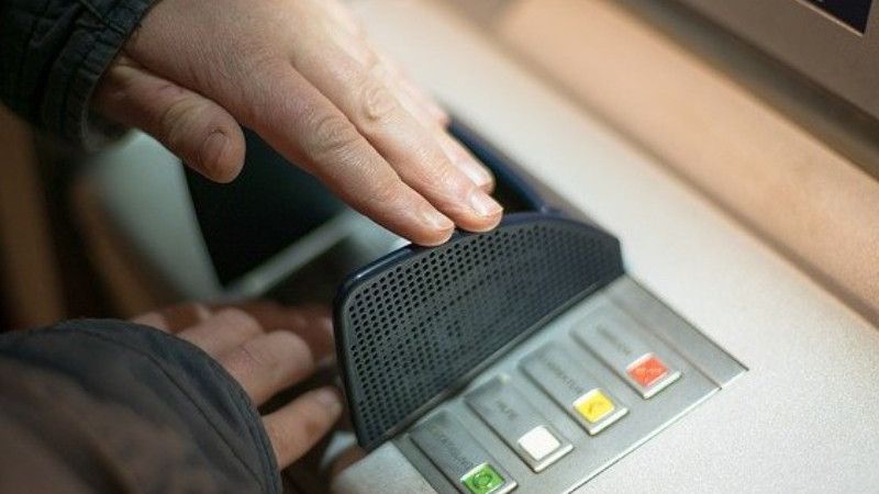 Viral Nasabah Bank Hilang Uang Rp128,5 Juta Padahal Kartu ATM Disimpan di Dompet, Bank Mandiri: Kartu Debit dan PIN Sah
