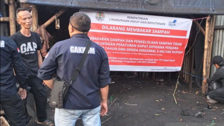 Polusi Udara di Jakarta Tinggi, Pabrik Arang Rumahan Dipaksa Ditutup