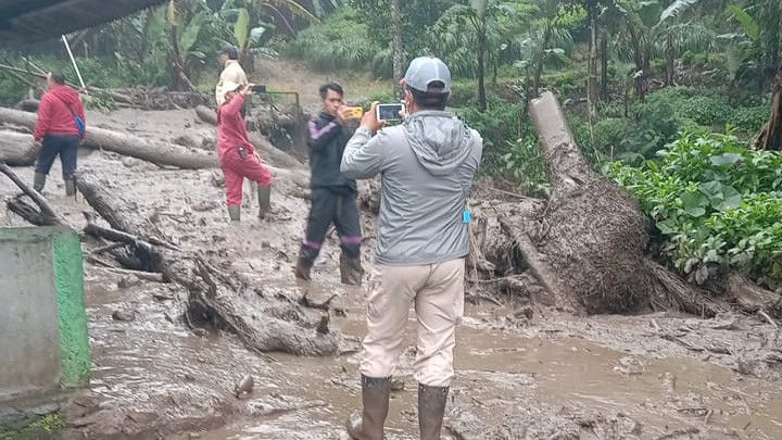 Cerita Detik-Detik Dahsyatnya Banjir Bandang Terjang Gunung Mas Puncak Bogor