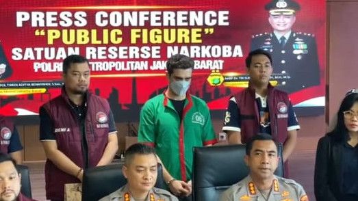 Fachri Albar Ngaku Pakai Narkoba Gara-Gara Punya Banyak Masalah Pekerjaan