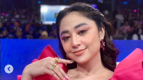 Rating TV Dibilang Anjlok Tanpa Kehadiran Lesti Kejora, Dewi Perssik Bantah Pedas