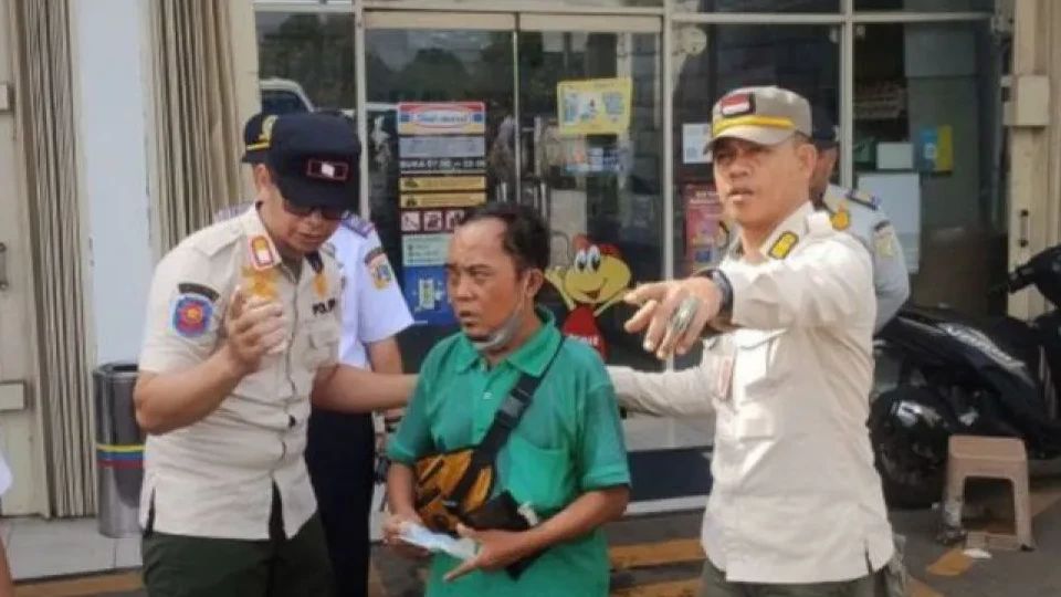 Pemprov DKI Akan Tindak Tegas Penerima Setoran dari Juru Parkir Liar