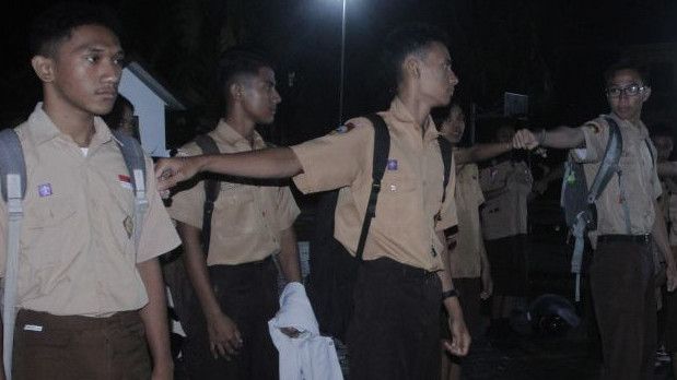 Kritik Kebijakan Sekolah Jam 5 Pagi di NTT, Arie Kriting: Pembodohan Namanya