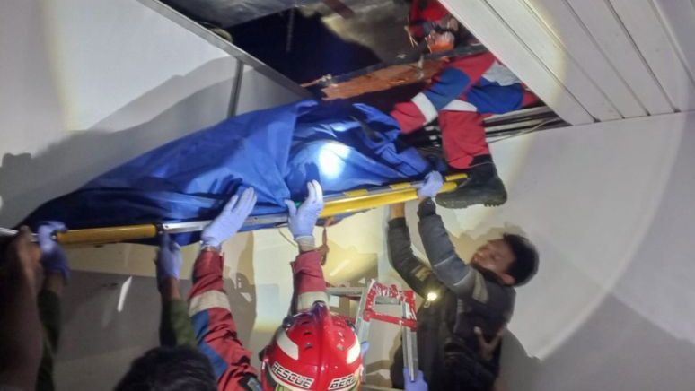 Mayat Membusuk di Atas Plafon Pabrik Obat di Plogadung Tersetrum Listrik