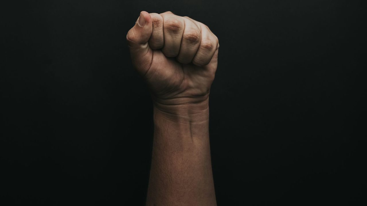 Massa di Jaksel Salah Pukul Pria Pemabuk yang Dikira Maling, Kasihan