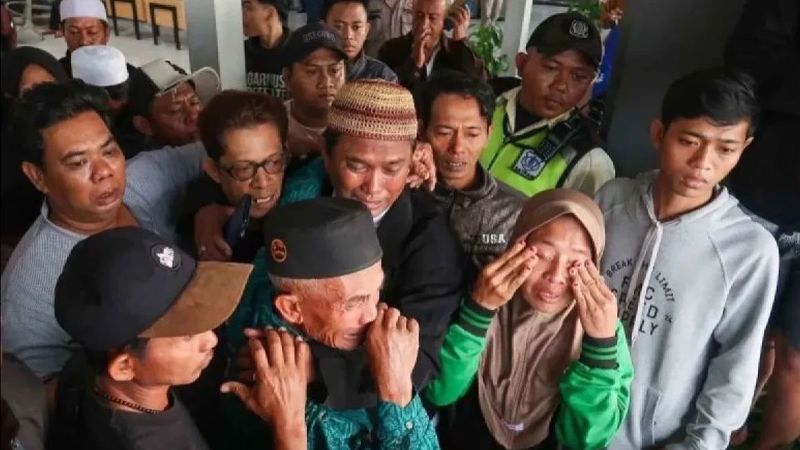 KMP Tunu Pratama Jaya Tenggelam di Selat Bali, 31 Penumpang Berhasil Dievakuasi