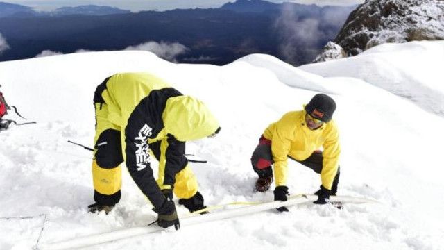 BMKG: Ketebalan Gletser Gunung Jayawijaya Diperkirakan Sisa Empat Meter