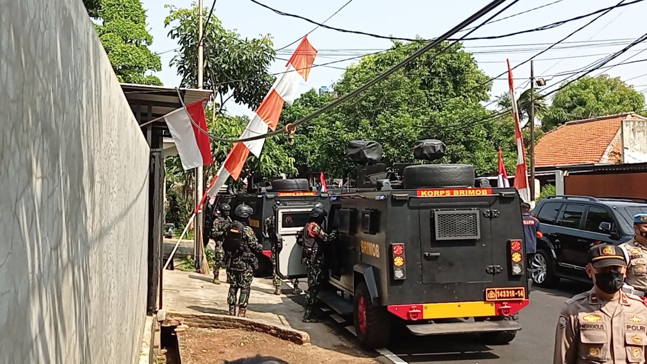 Rekonstruksi di Rumah Pribadi Ferdy Sambo Dijaga Pasukan Brimob Bersenjata Lengkap dan Kendaraan Taktis