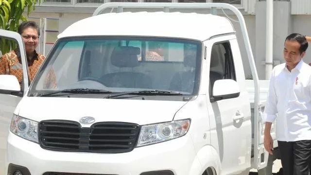 Viral, Video Mobil Esemka Beredar di Jalan Jakarta dengan Plat Nomor Menyerupai Tulisan Gaib, Benarkah?
