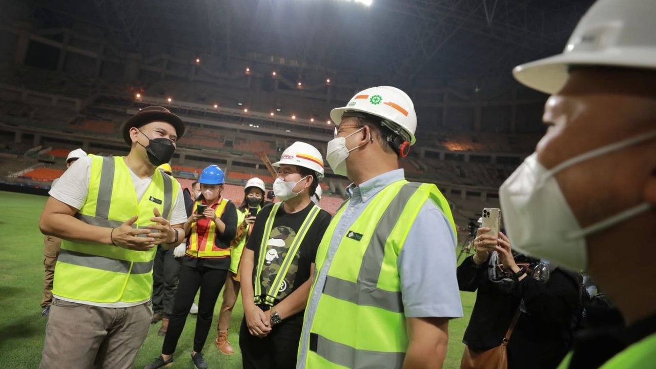 Usai Bernyanyi Depan Anies yang Duduk Sila di Stadion JIS, Fadly 'Padi' Memuji: Luar Biasa...