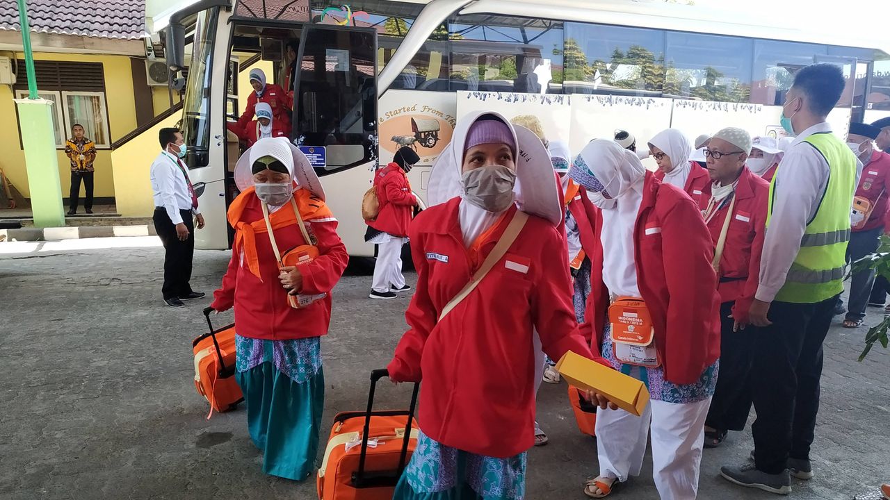510 Calhaj Kota Solo Kembali Tunda Keberangkatan Haji